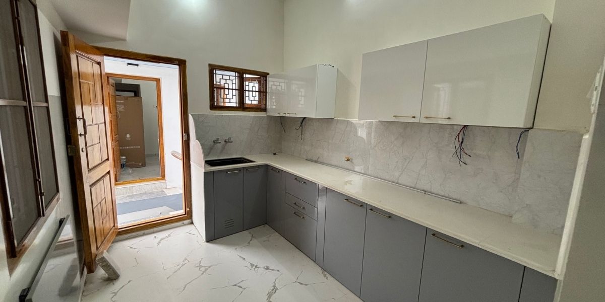Kitchen Interior 18